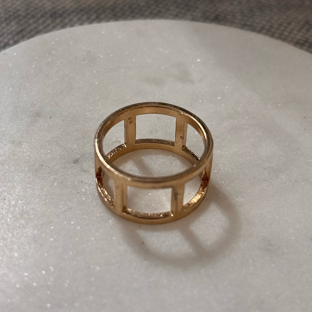 Elegant Gold-Tone Open Band Ring